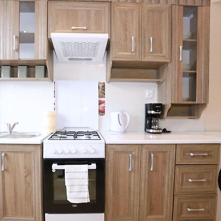 Apartament Stary Zdroj วาลบ์จิก ภายนอก รูปภาพ