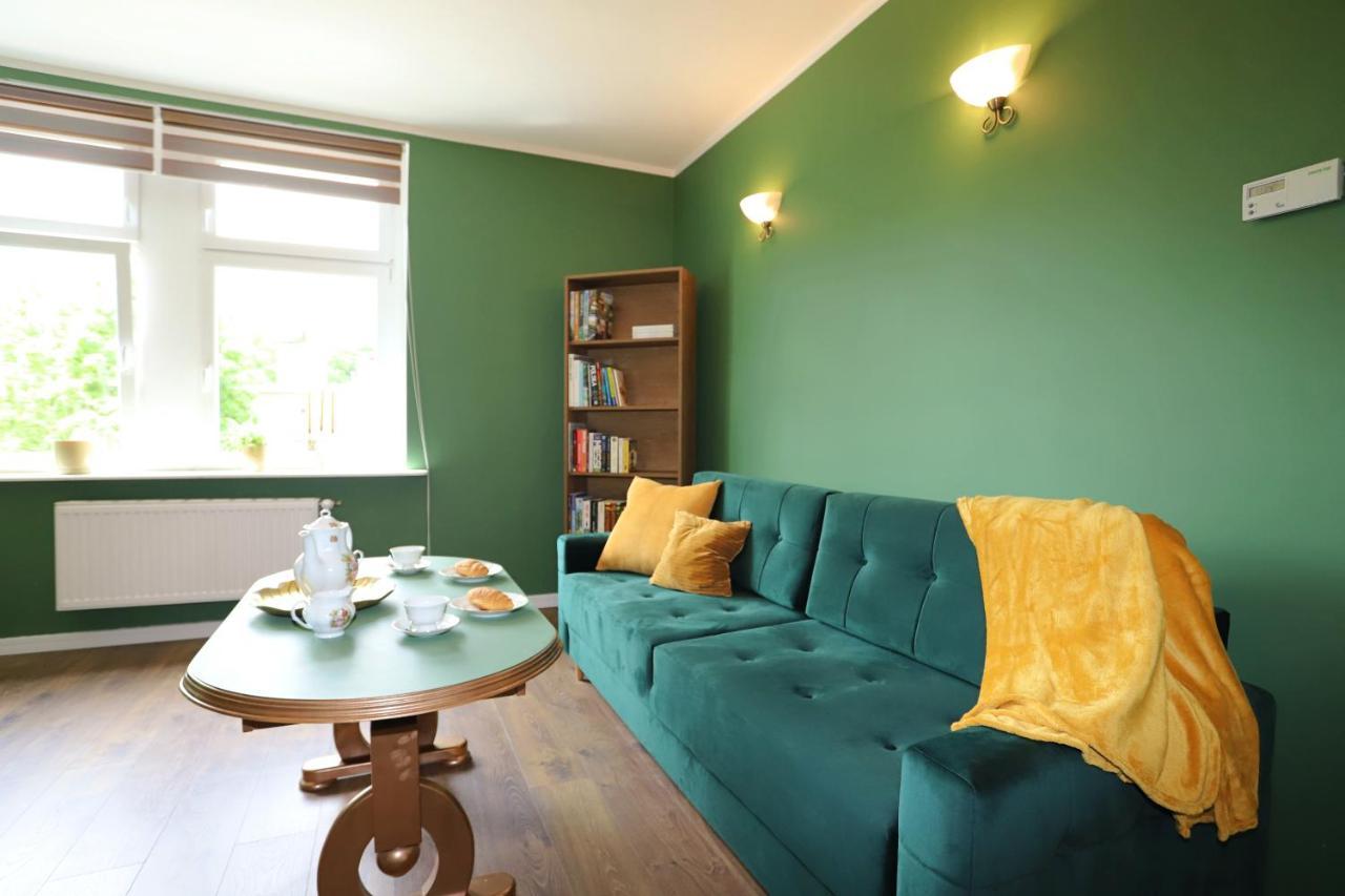 Apartament Stary Zdroj วาลบ์จิก ภายนอก รูปภาพ