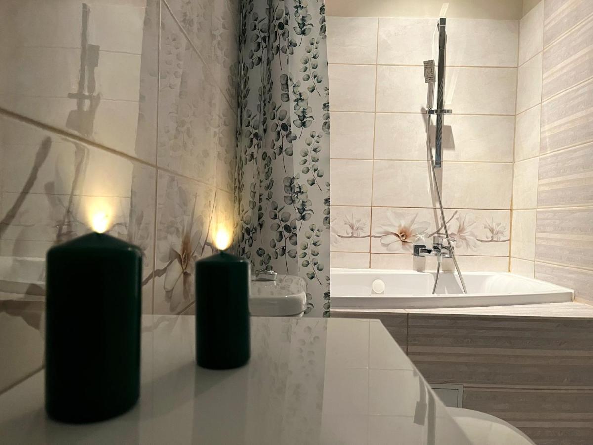 Apartament Stary Zdroj วาลบ์จิก ภายนอก รูปภาพ