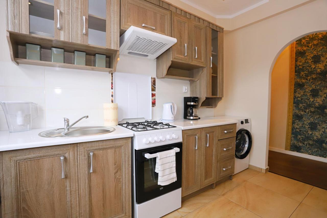 Apartament Stary Zdroj วาลบ์จิก ภายนอก รูปภาพ