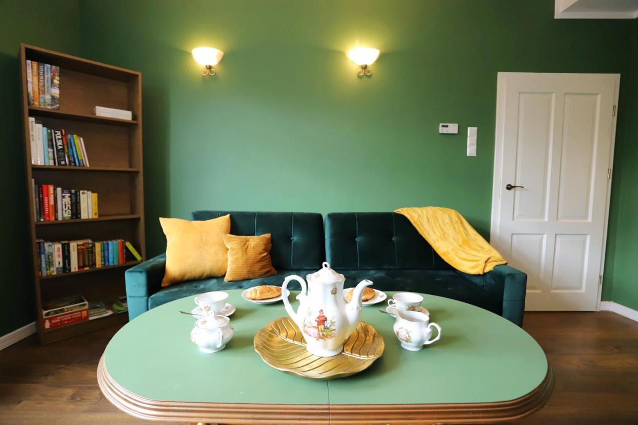 Apartament Stary Zdroj วาลบ์จิก ภายนอก รูปภาพ